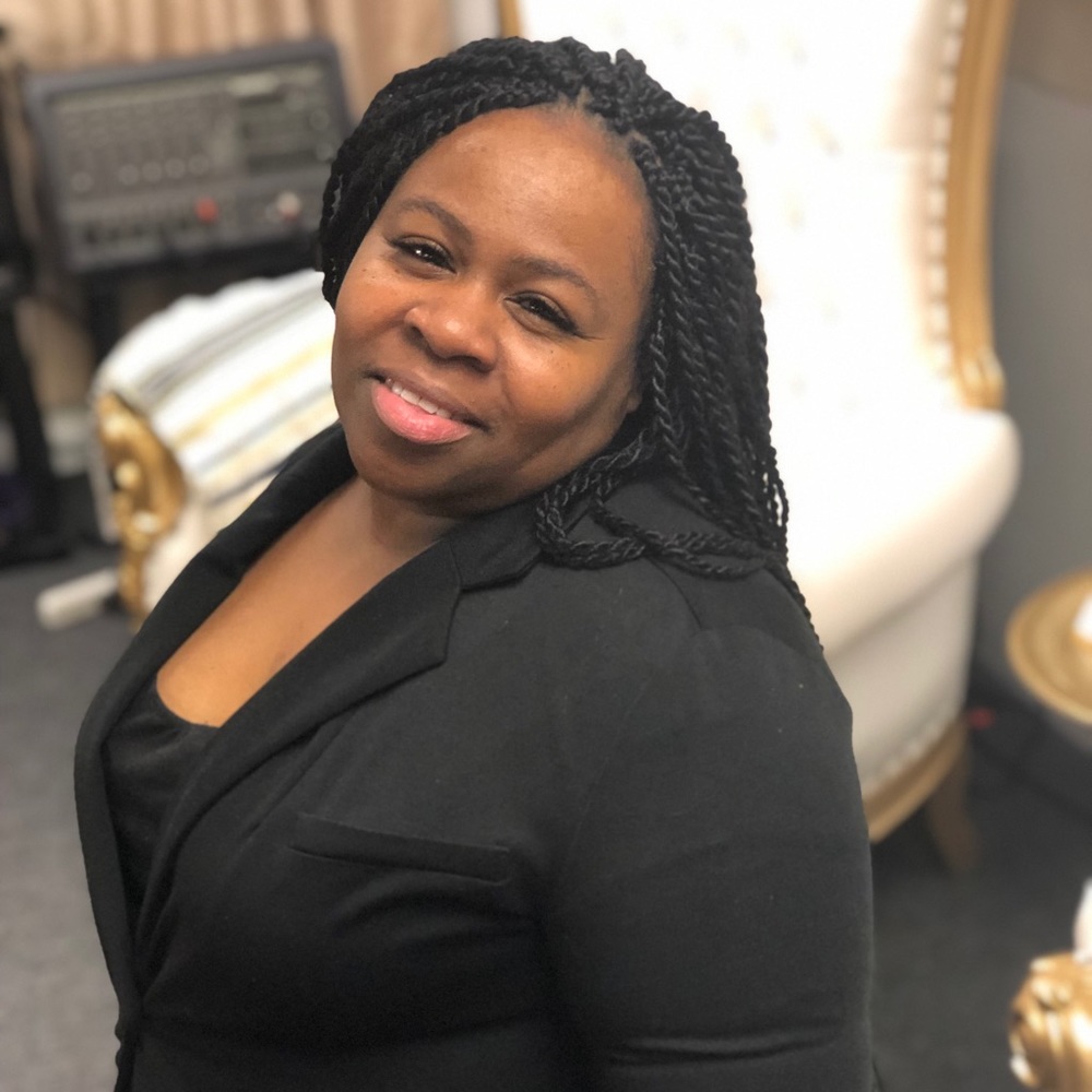 Meet your Posher, Lisa